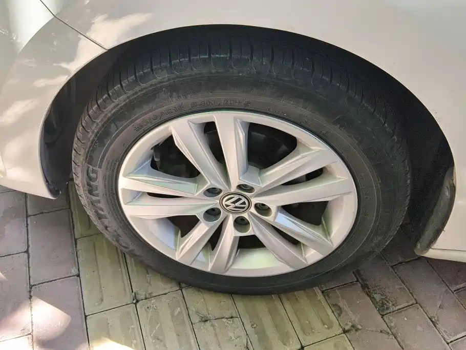 Volkswagen Santana — миниатюра 6