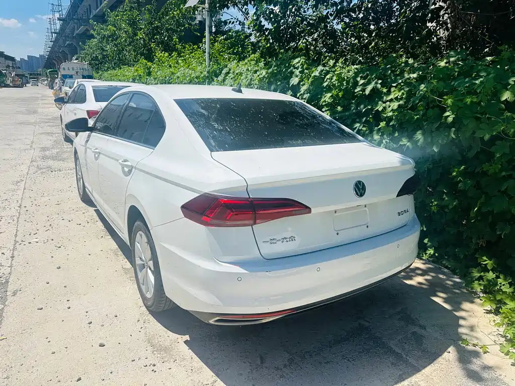 Volkswagen Bora — миниатюра 3