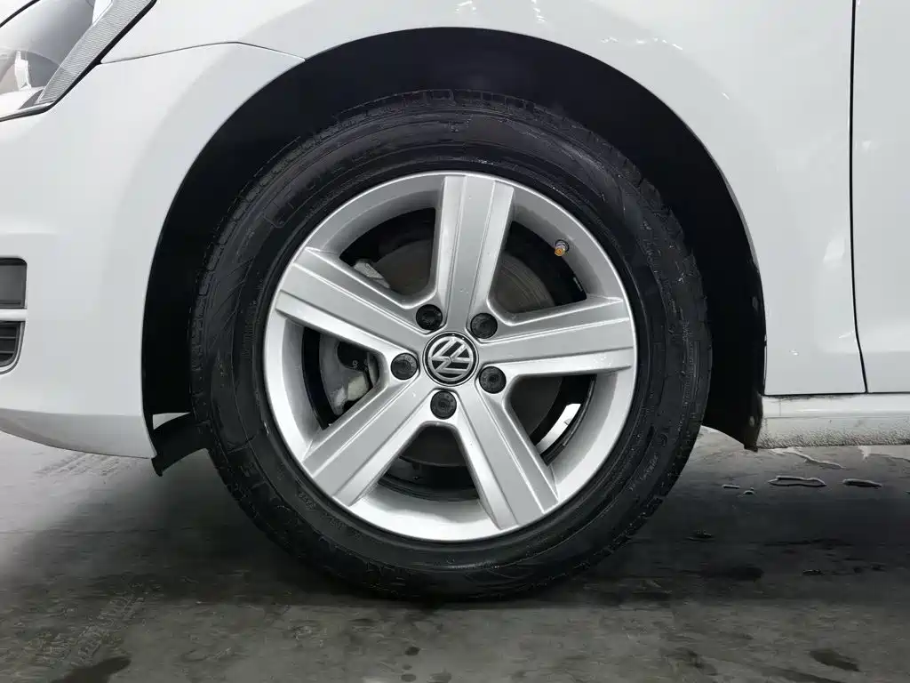 Volkswagen Golf — миниатюра 17