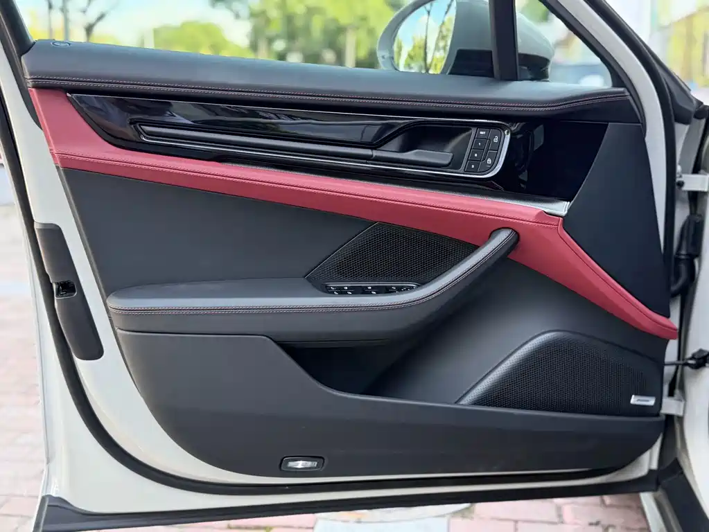 Porsche Panamera — миниатюра 19