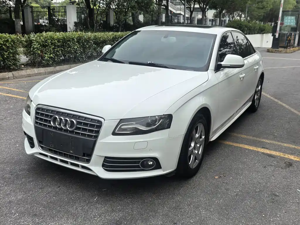 Audi A4L 2011 2.0 TFSI