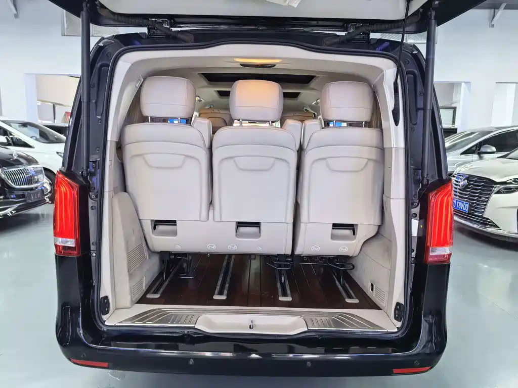 Mercedes-Benz V-Class — миниатюра 15