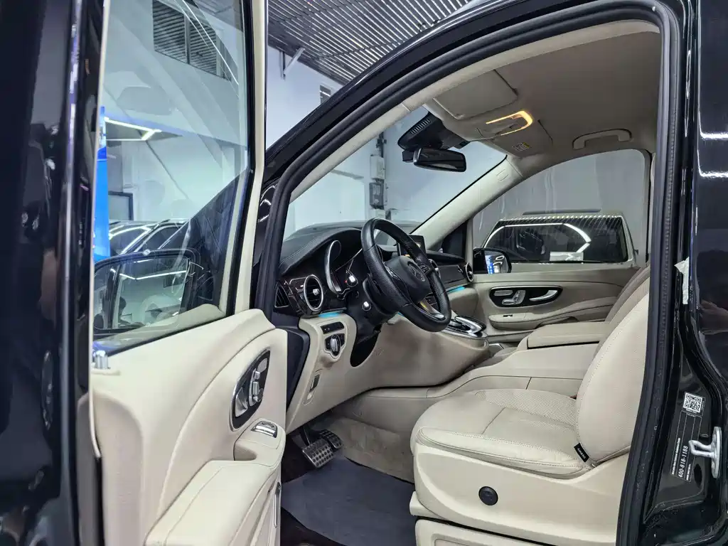 Mercedes-Benz V-Class — миниатюра 4