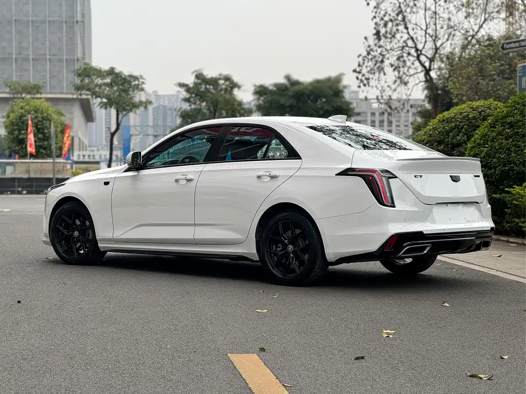 CADILLAC CT4