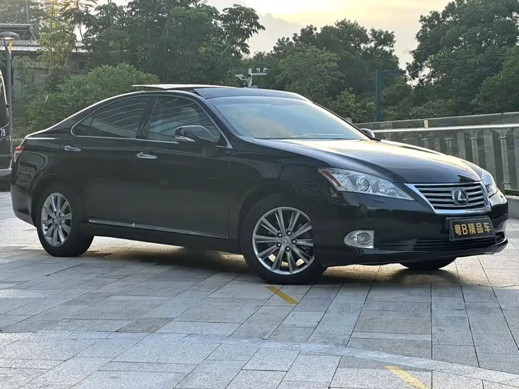 Lexus ES — миниатюра 4
