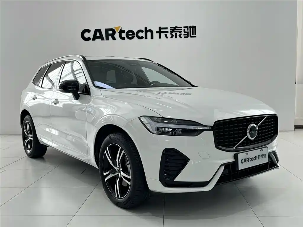 Volvo XC60 2022 B5 Sport