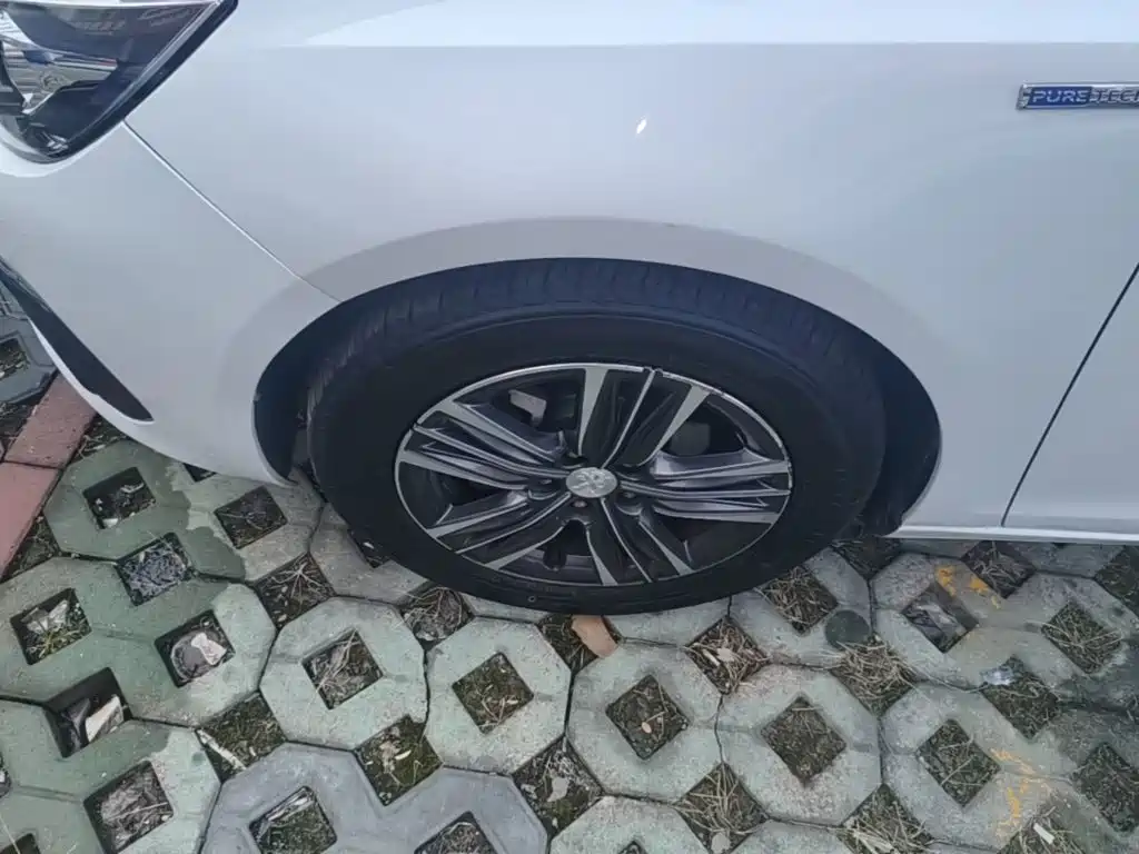 Peugeot 308 — миниатюра 23