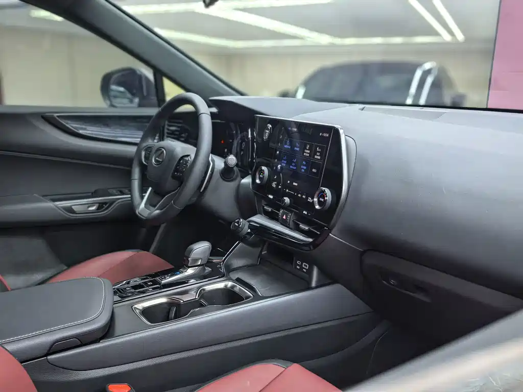 Lexus NX — миниатюра 29