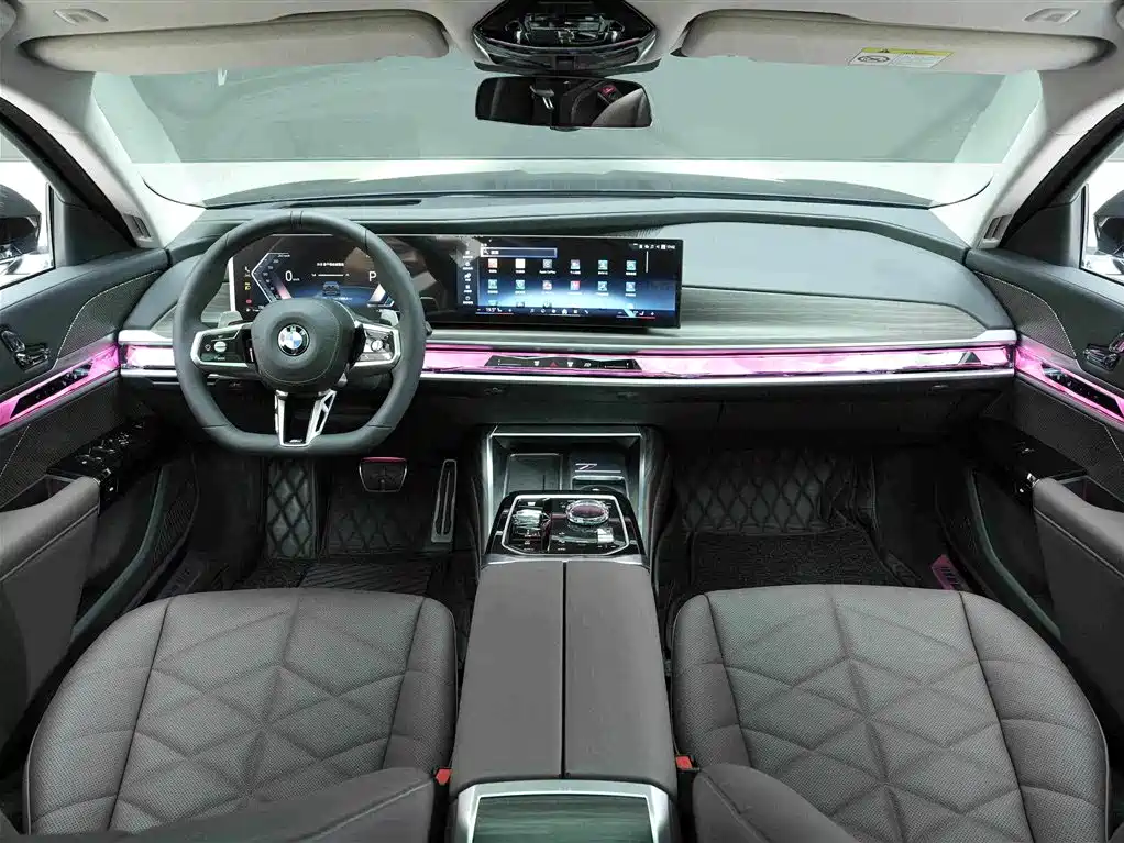 BMW 7 Series — миниатюра 6