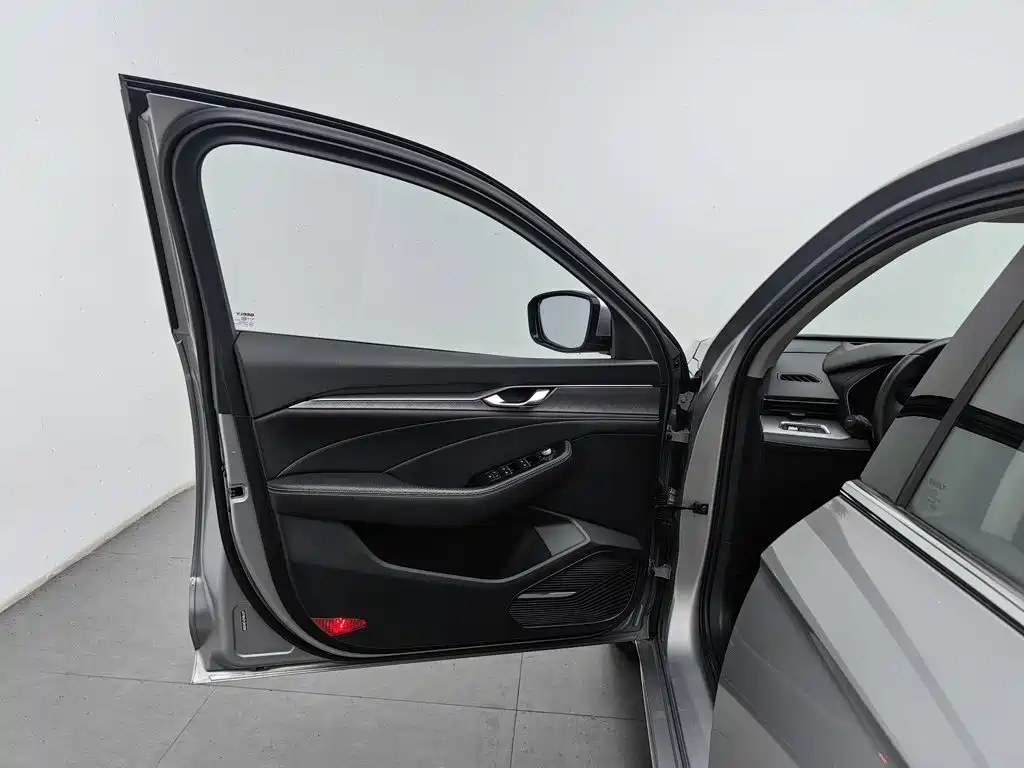 Geely Xingrui — миниатюра 8