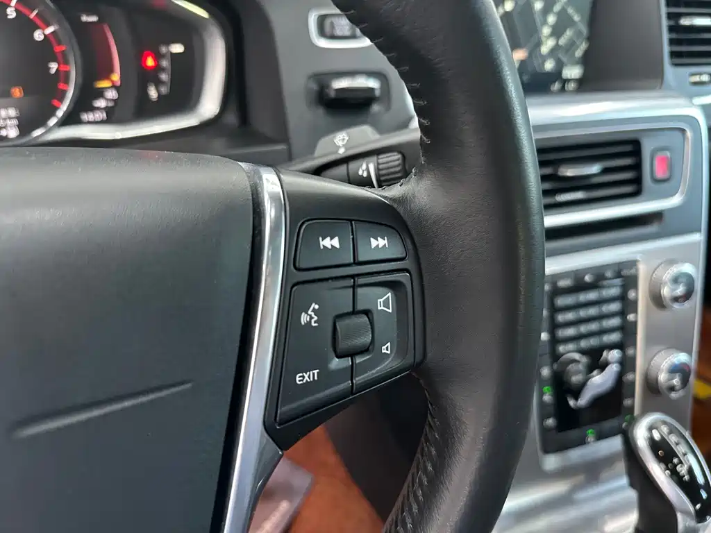 Volvo S60 2017 S60L T4