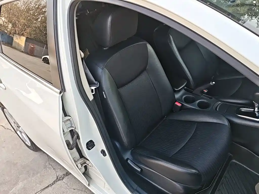 Nissan Tiida — миниатюра 25