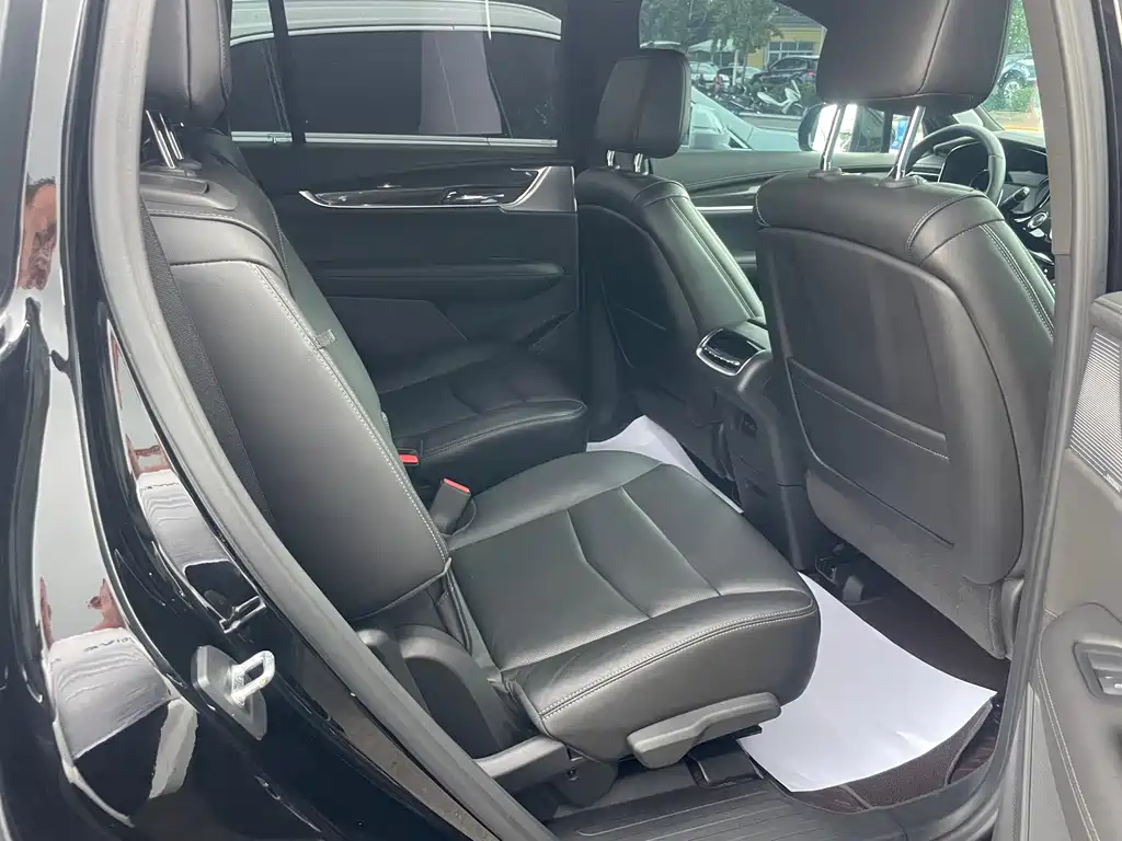 Cadillac XT6 — миниатюра 16