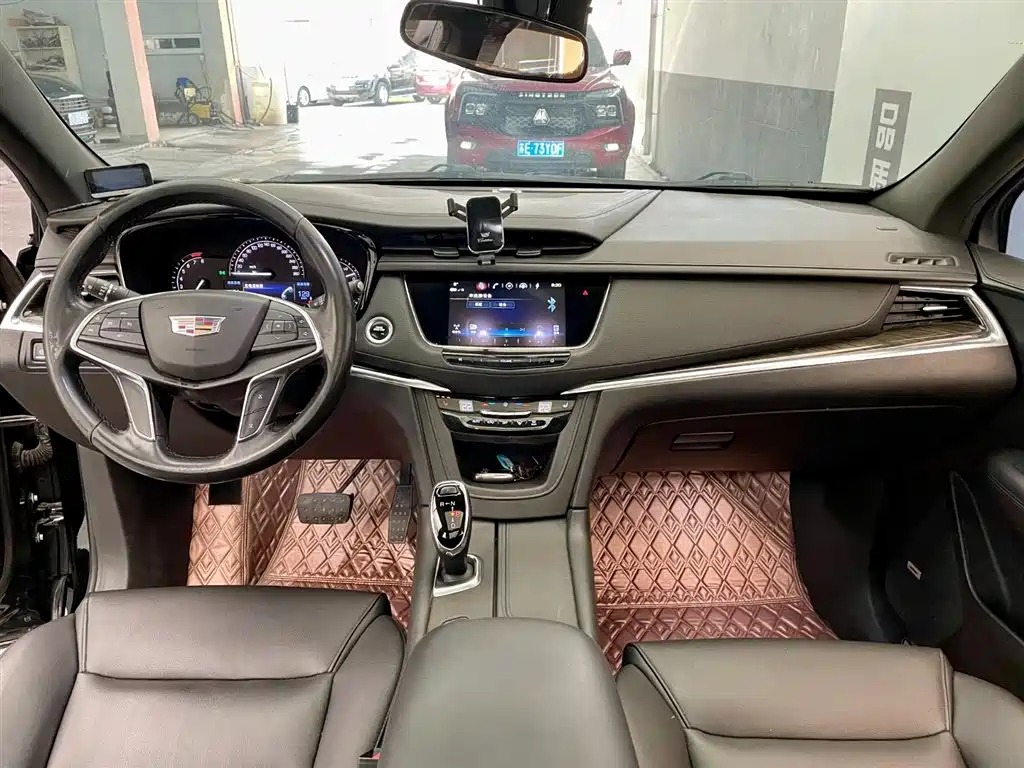 CADILLAC XT5