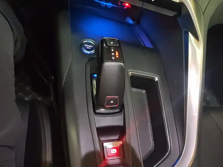 Peugeot 4008 — миниатюра 16