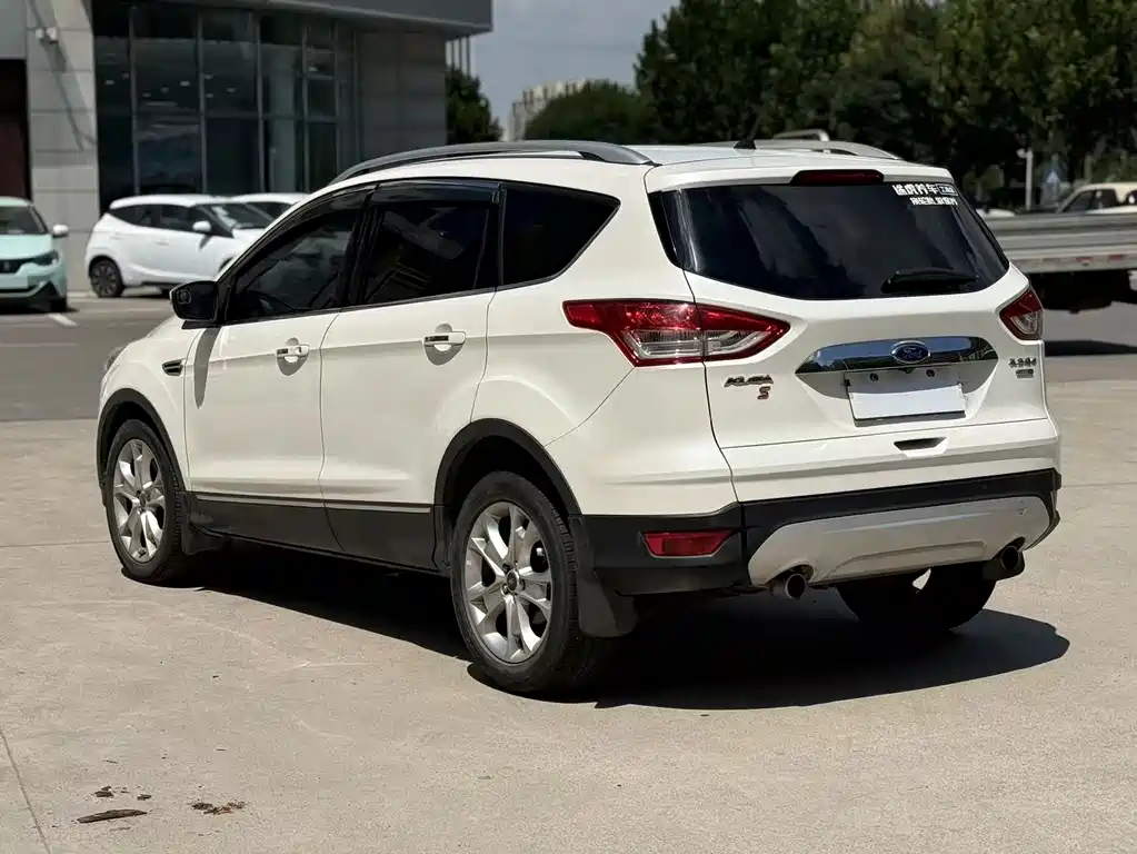 Ford Kuga — миниатюра 10