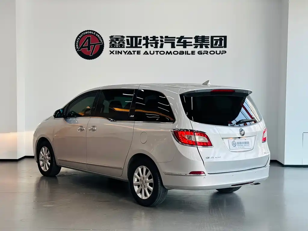 Buick GL8 2011 3.0L XT Luxury Flagship