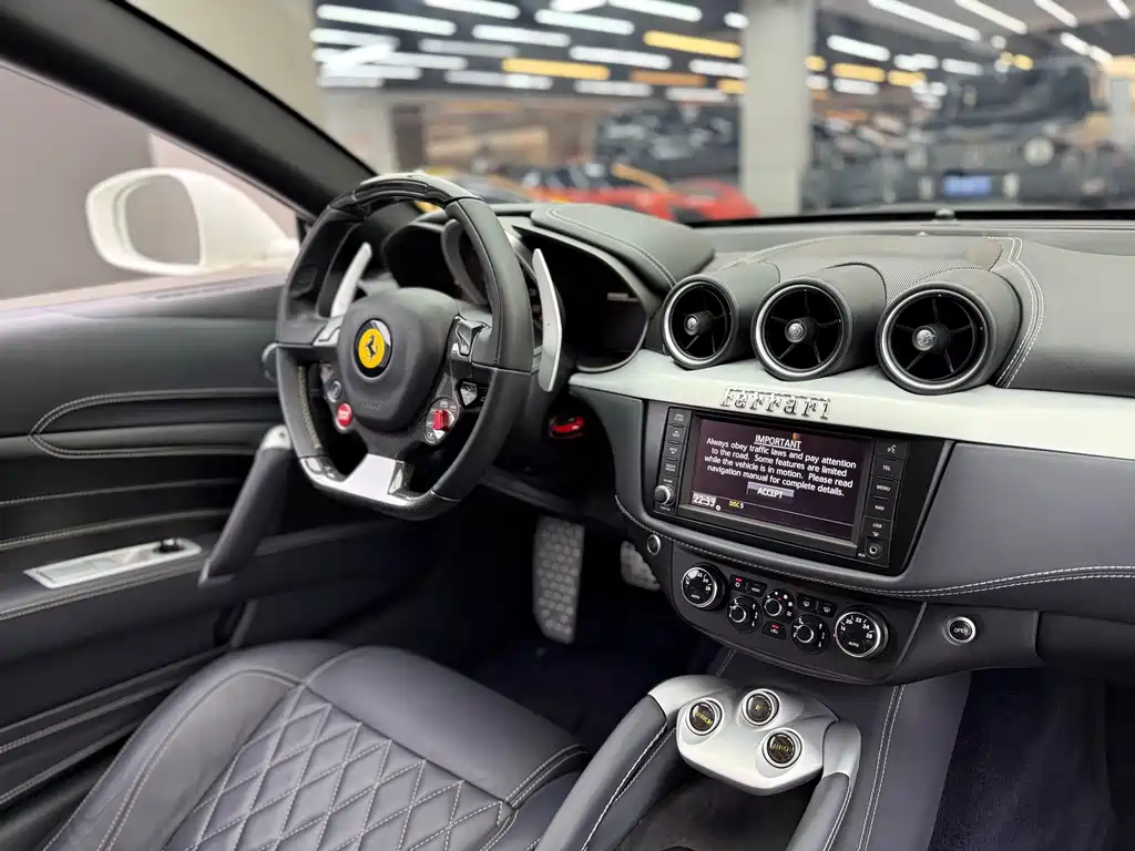 Ferrari FF — миниатюра 18