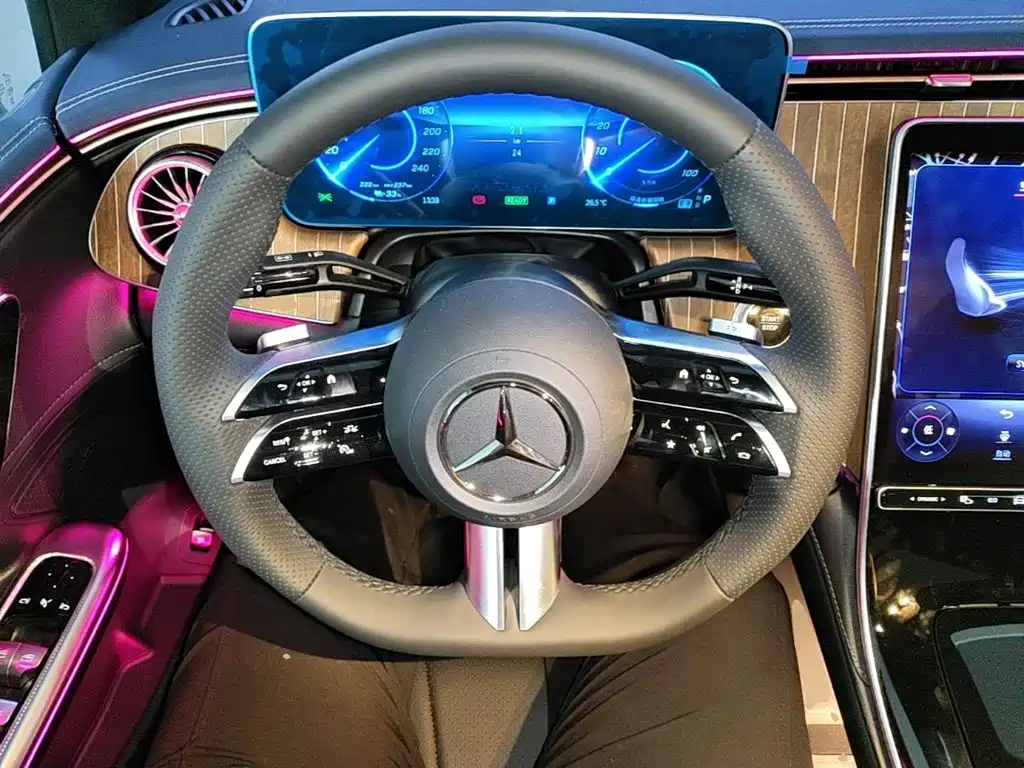 Mercedes-Benz EQE — миниатюра 17