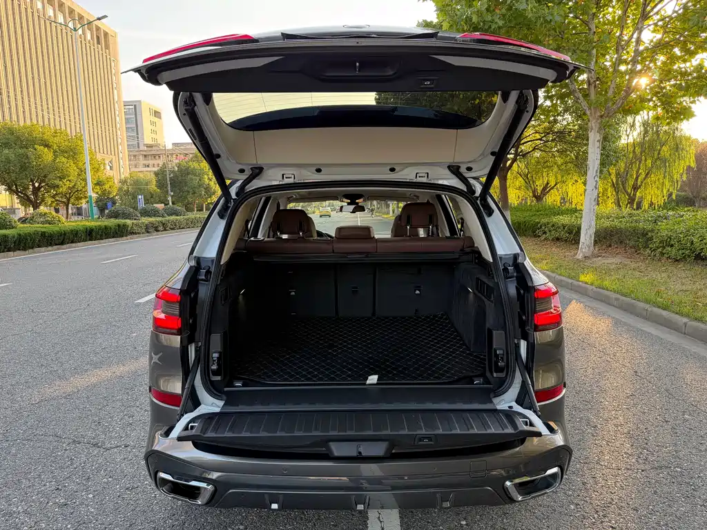 BMW X5 (Import) — миниатюра 15
