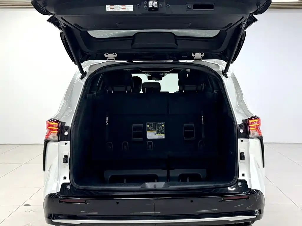 Toyota Sienna 2021 2.5L