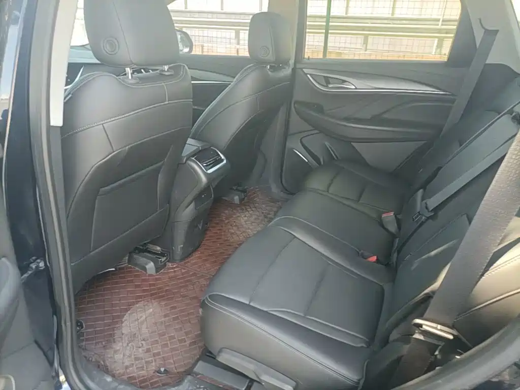 Buick Enclave — миниатюра 17