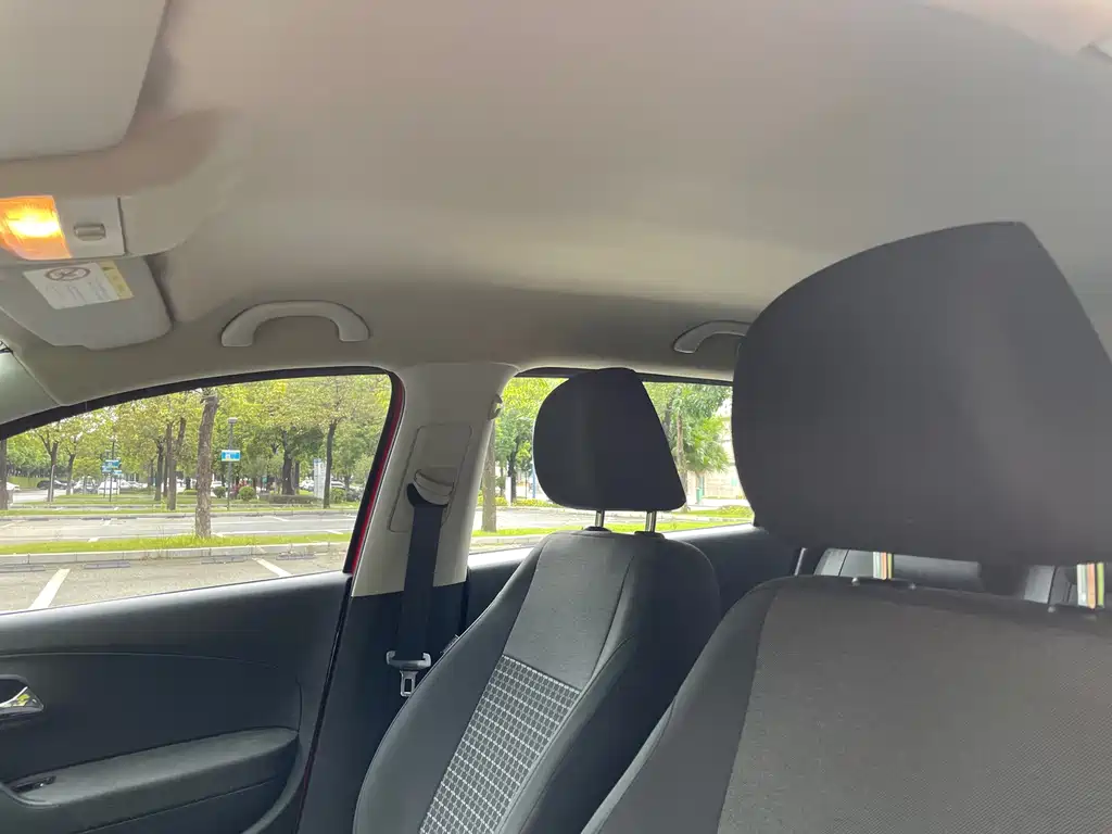Volkswagen Polo — миниатюра 13