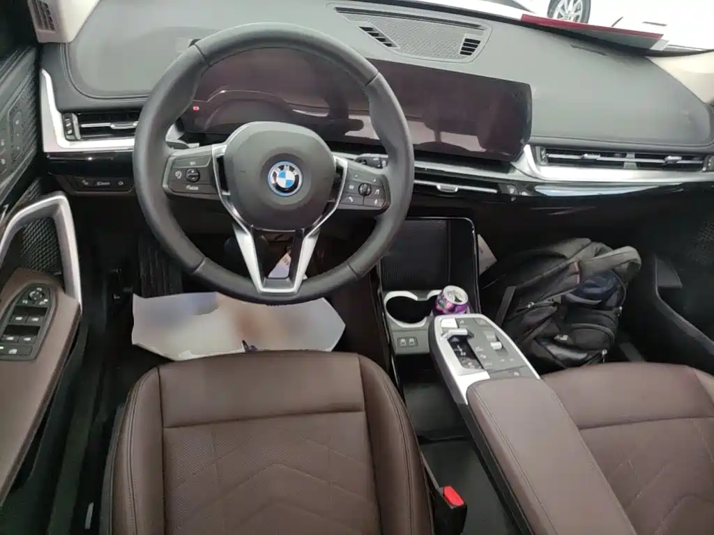 BMW iX1 — миниатюра 10