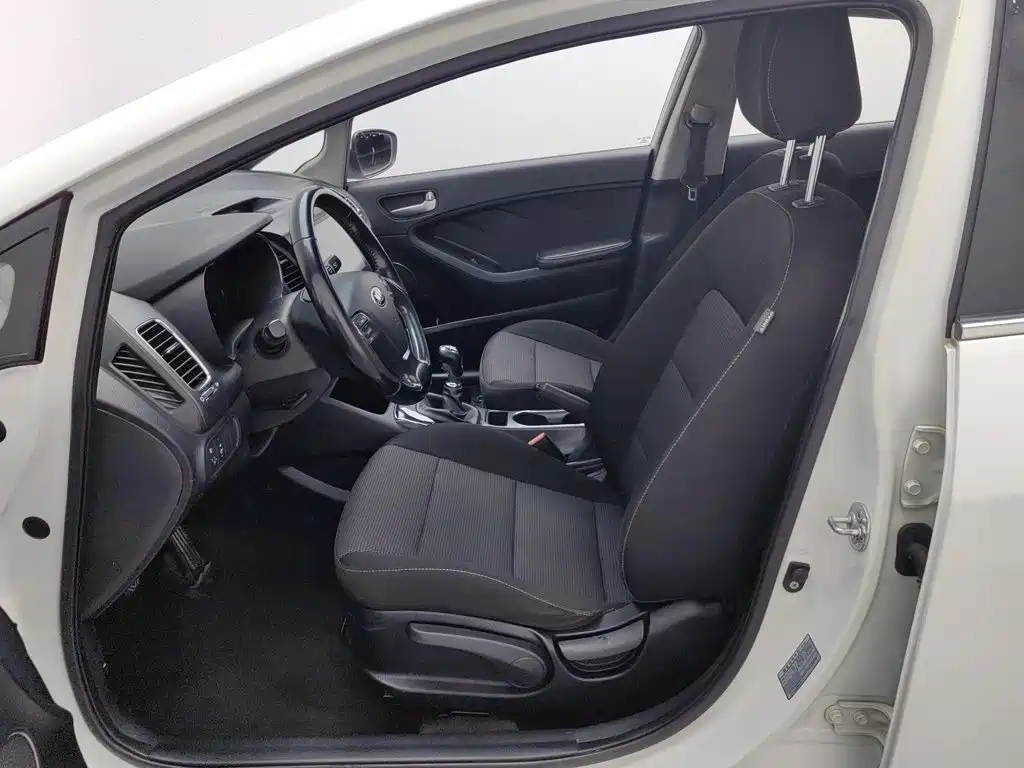 Kia K3 — миниатюра 10