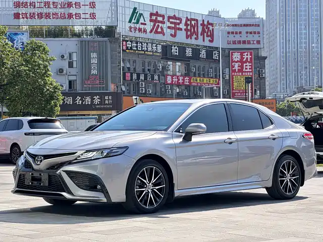 TOYOTA CAMRY