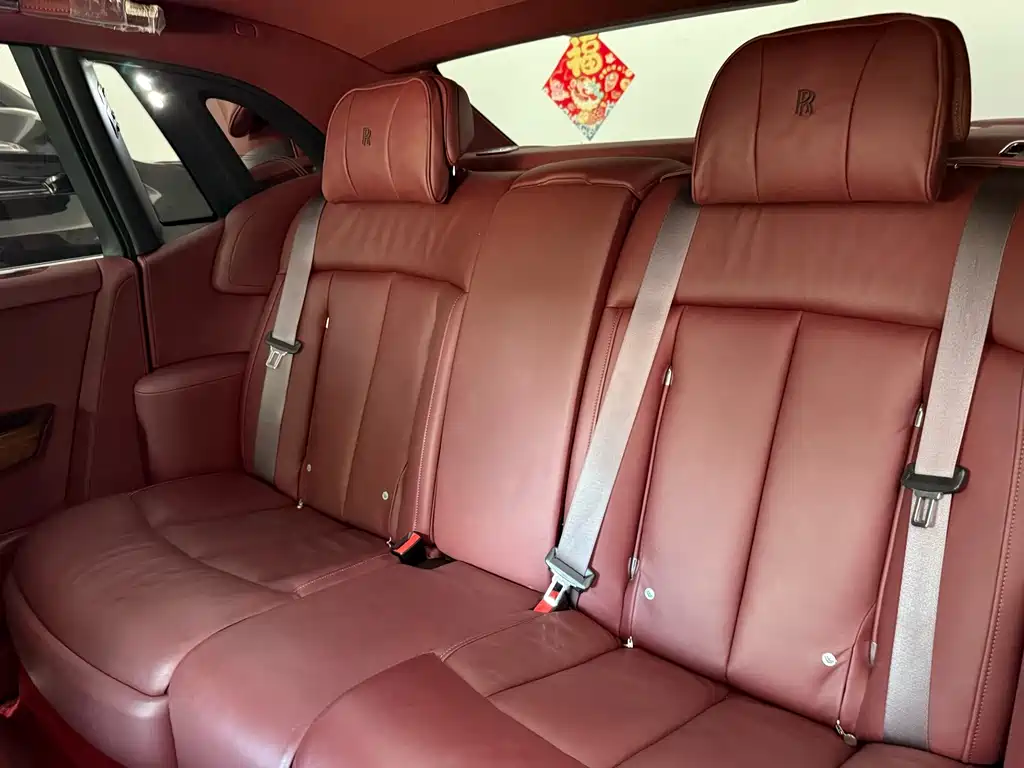 Rolls-Royce Phantom — миниатюра 4