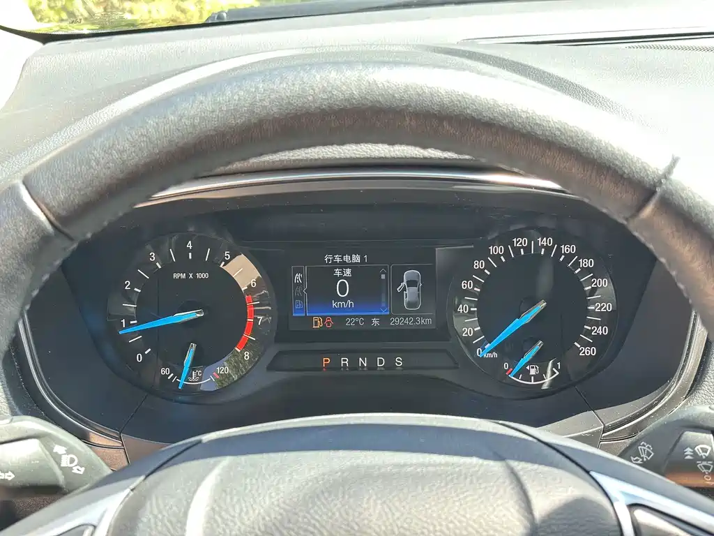 Ford Mondeo — миниатюра 12