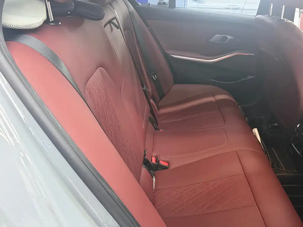 BMW 3 Series — миниатюра 3
