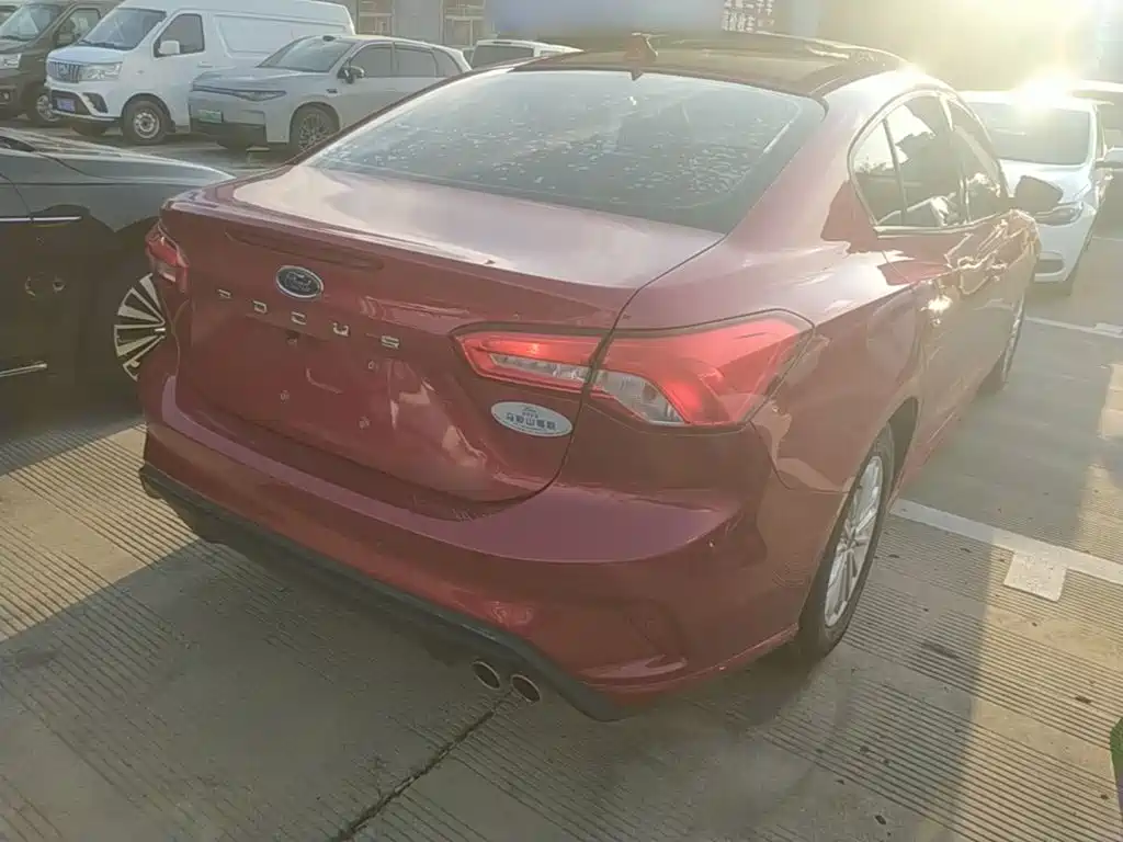 Ford Focus — миниатюра 7