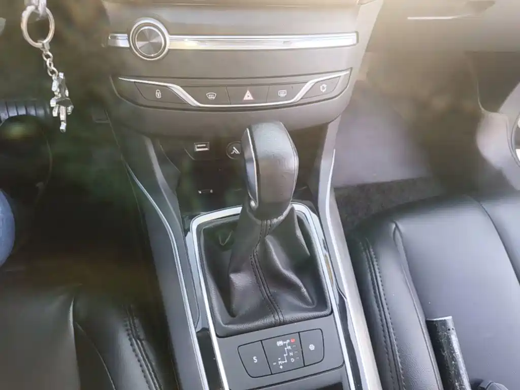 Peugeot 408 — миниатюра 14