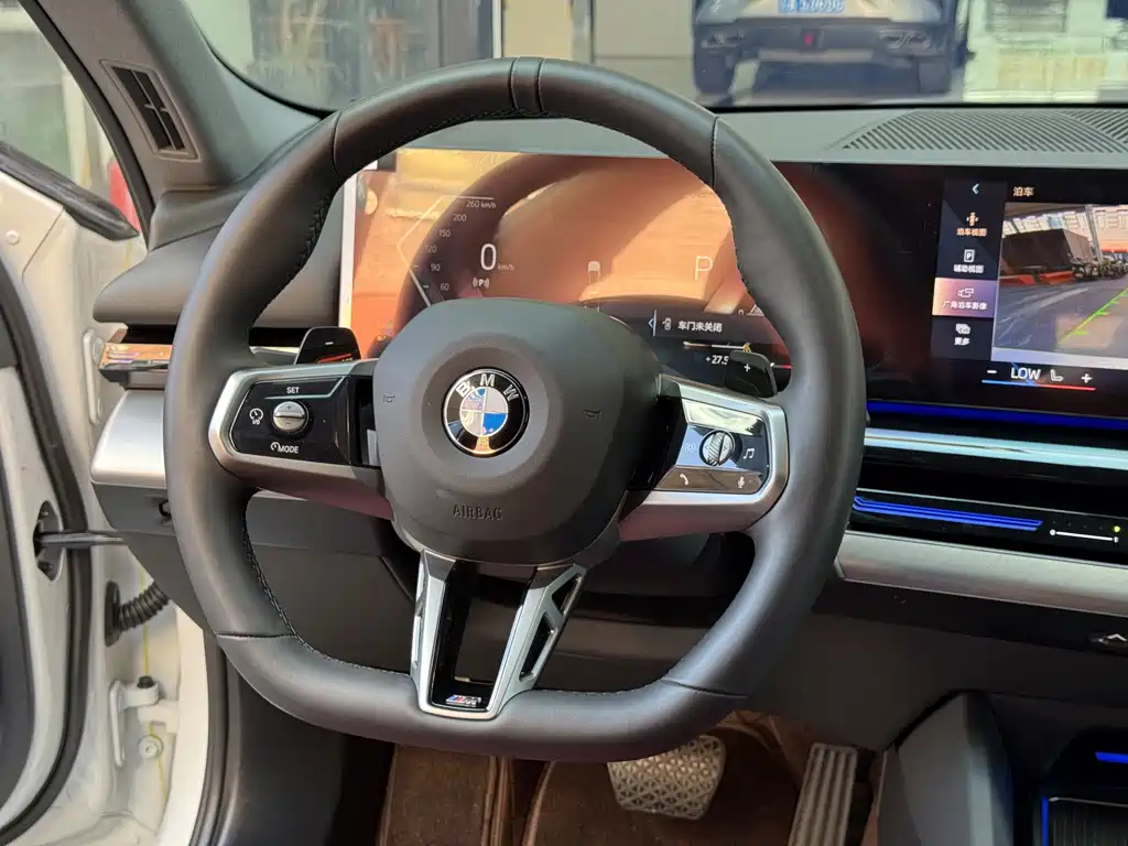 BMW 5 Series — миниатюра 14