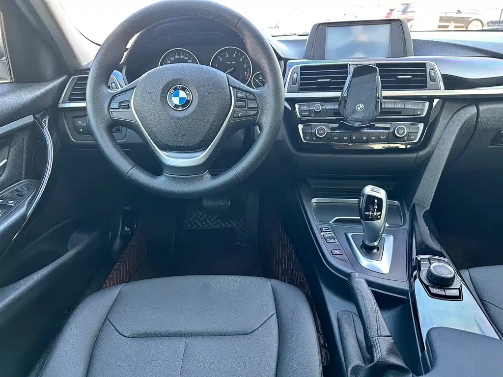 BMW 3 Series — миниатюра 16