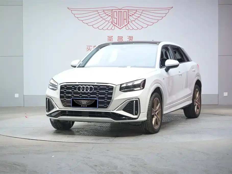 Audi Q2L 2024