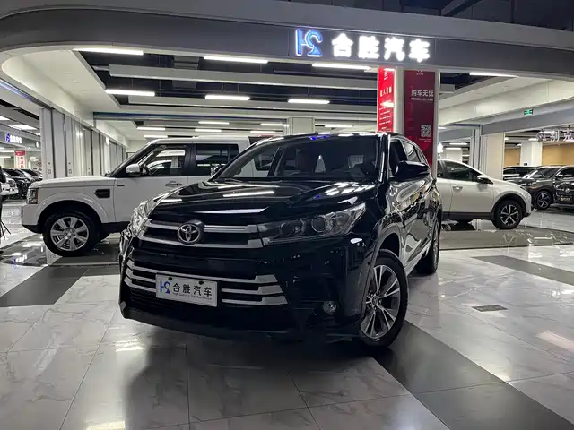 TOYOTA HIGHLANDER