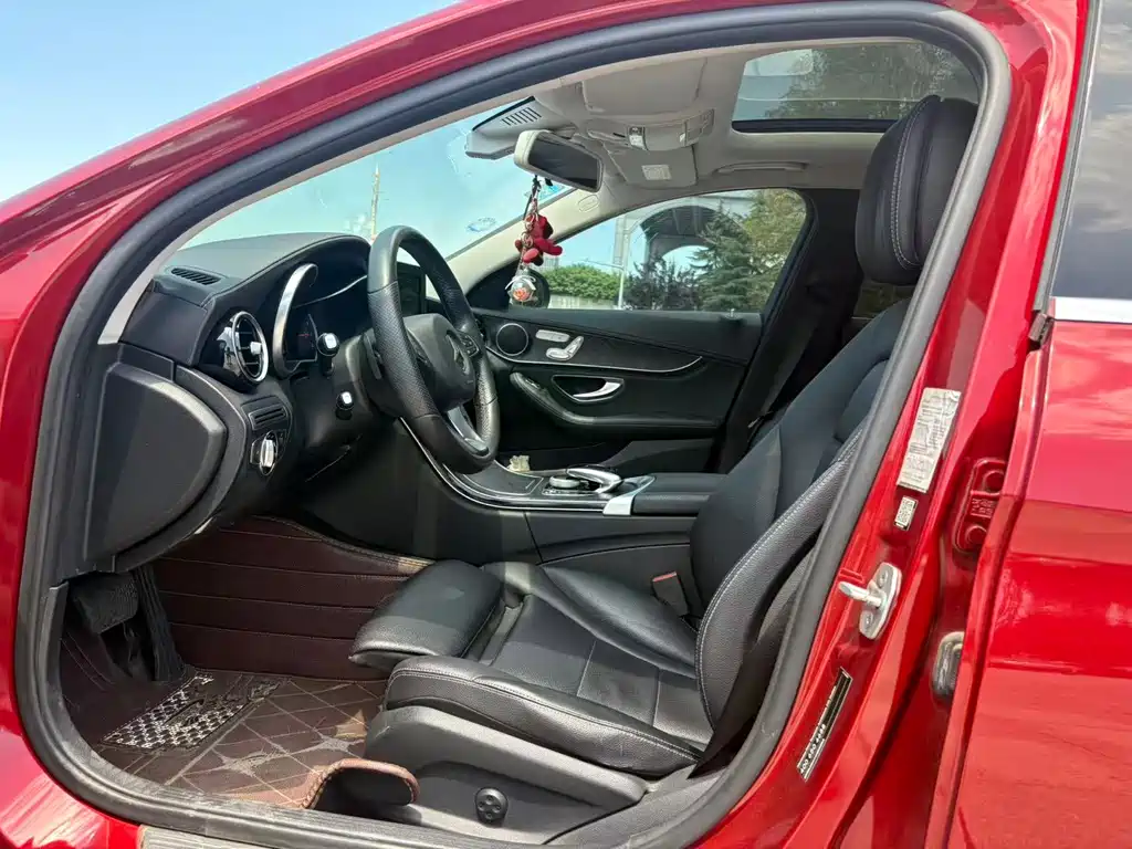 Mercedes-Benz C-Class — миниатюра 4