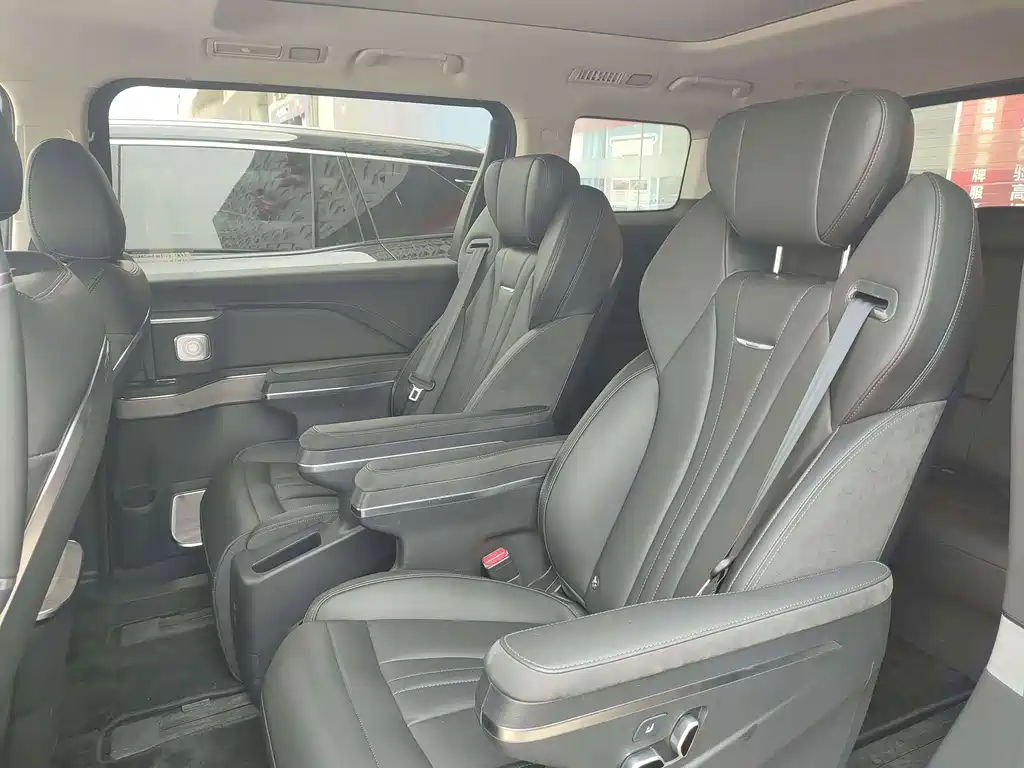 Hongqi Hongqi HQ9 — миниатюра 11