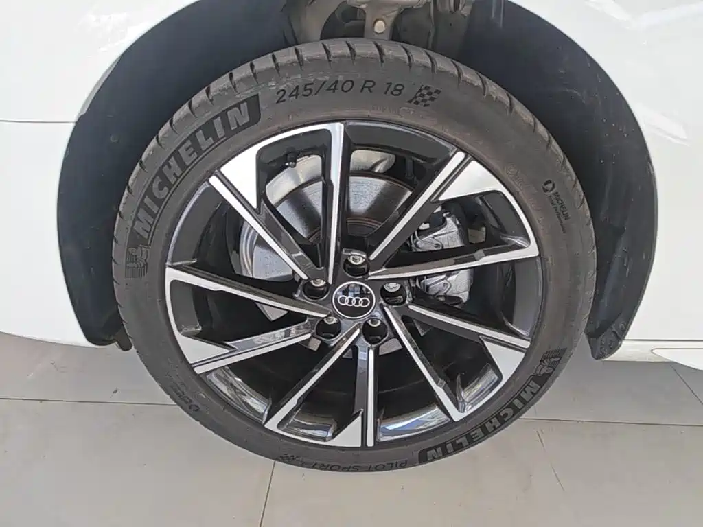 Audi A4L — миниатюра 23