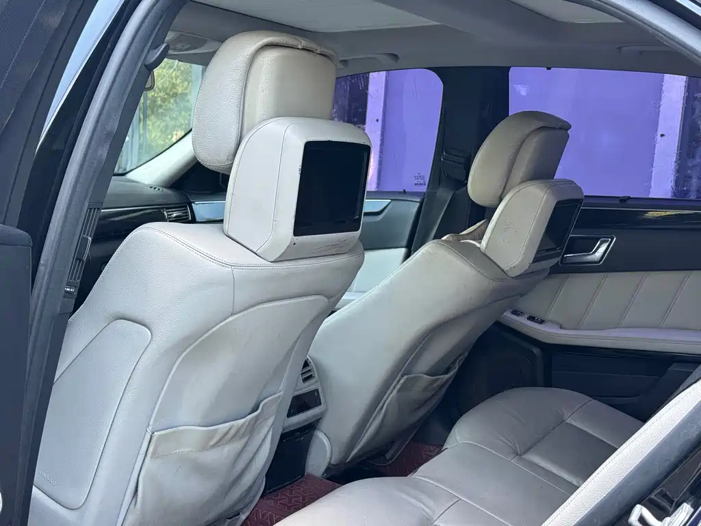 Mercedes-Benz E-Class — миниатюра 8
