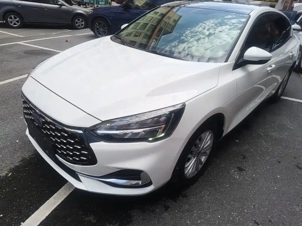 Ford Focus 2021 EcoBoost 180 AT
