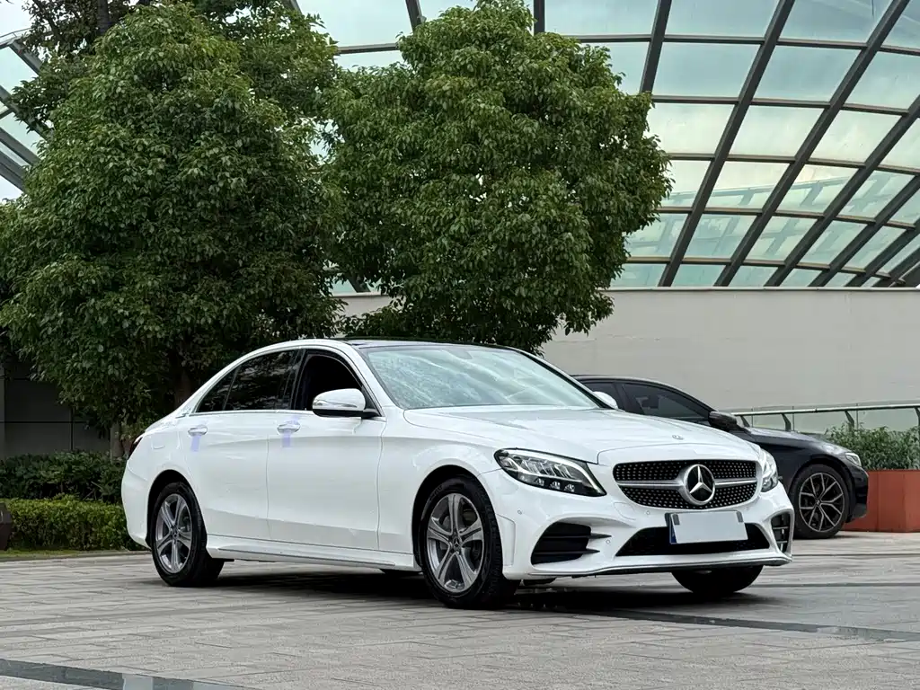 Mercedes-Benz C-Class — миниатюра 3