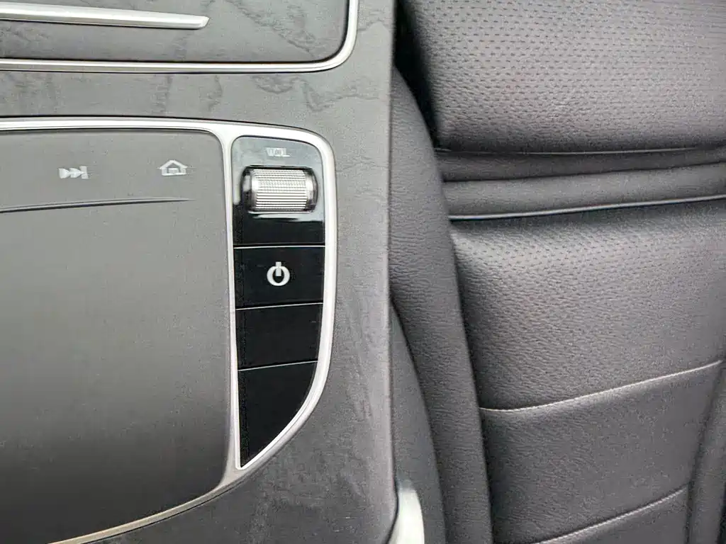 Mercedes-Benz C-Class — миниатюра 27