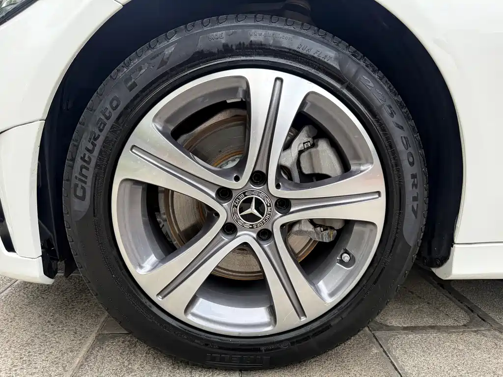 Mercedes-Benz C-Class — миниатюра 14