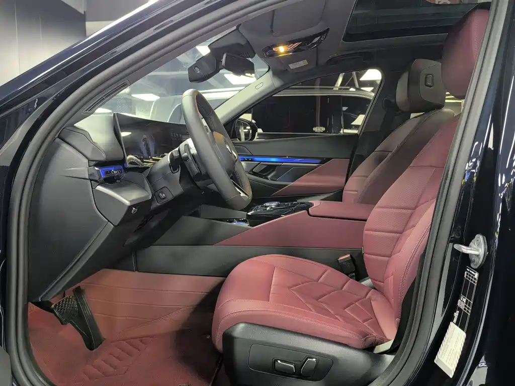 BMW 5 Series — миниатюра 5