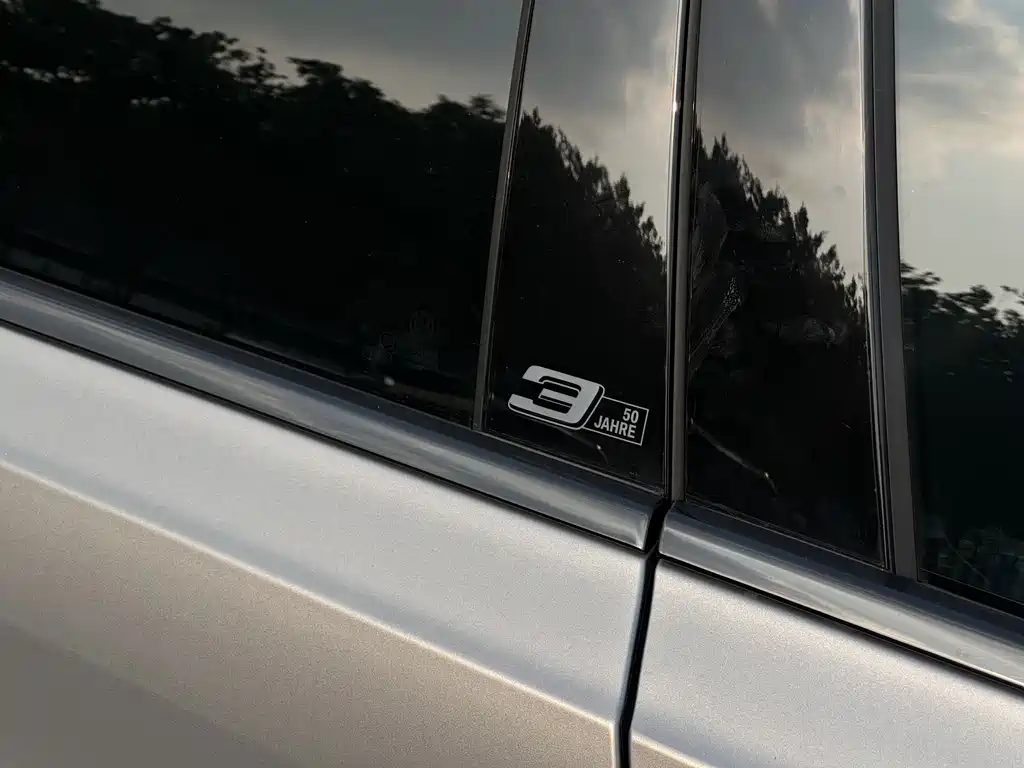BMW 3 Series — миниатюра 13