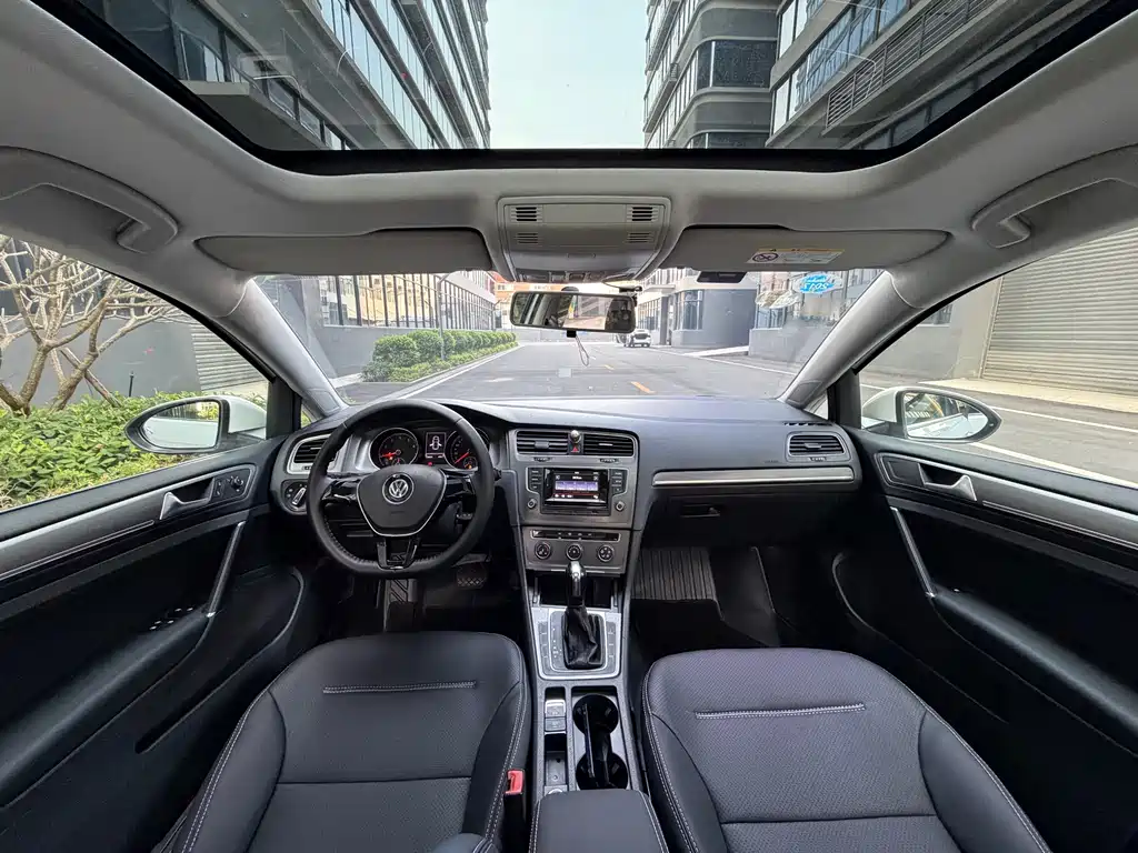 Volkswagen Golf — миниатюра 8
